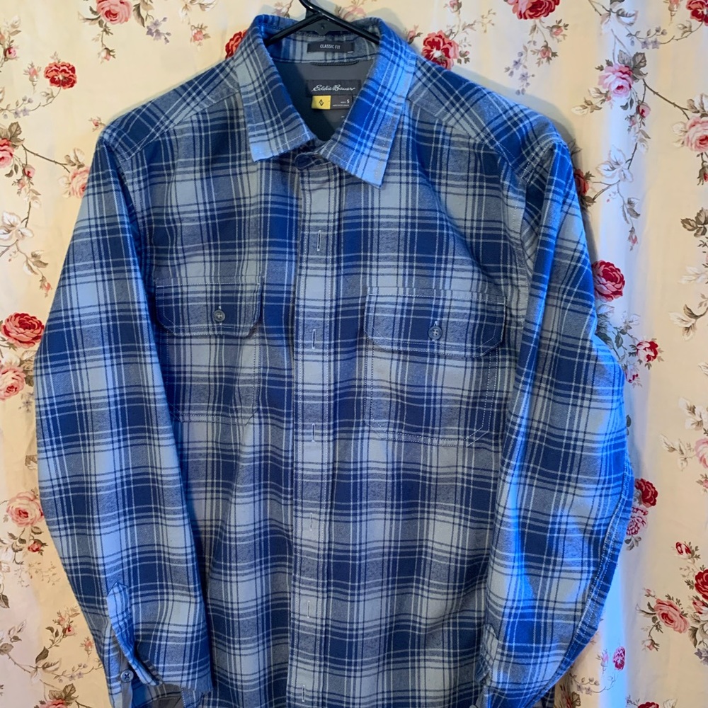 Eddie Bauer Classic Fit Button Down